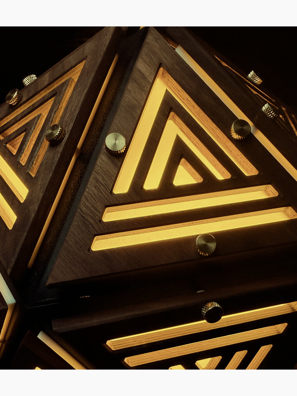 Icosa Lamp